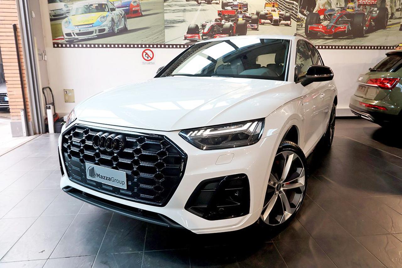 AUDI Q5 40 TDI Quattro S-Tronic Identity Black S-Line - 7