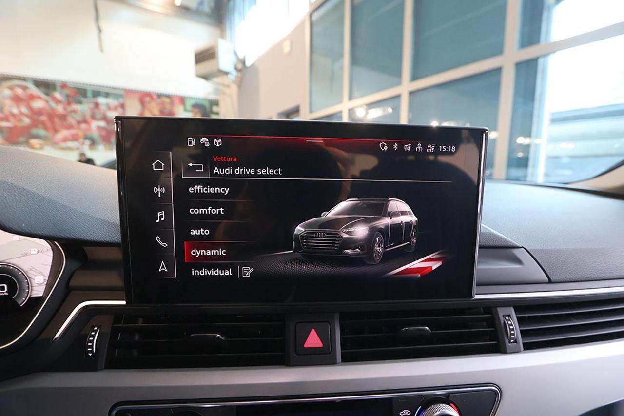 AUDI A4 35 TDI Avant S-Tronic Business Advanced - 28