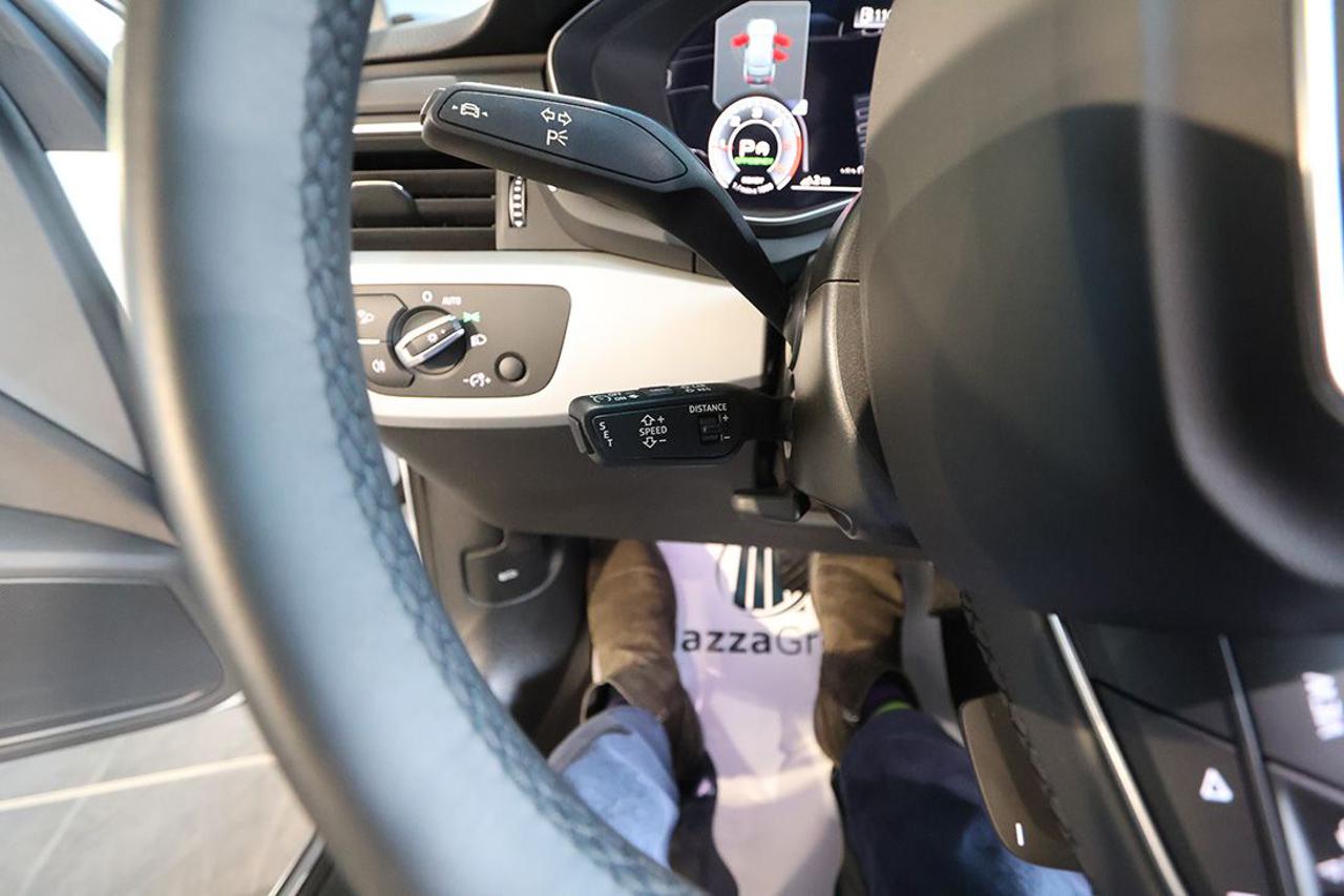 AUDI A4 35 TDI Avant S-Tronic Business Advanced - 23