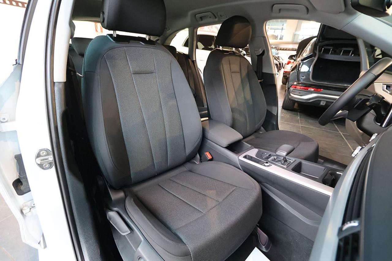 AUDI A4 35 TDI Avant S-Tronic Business Advanced - 17