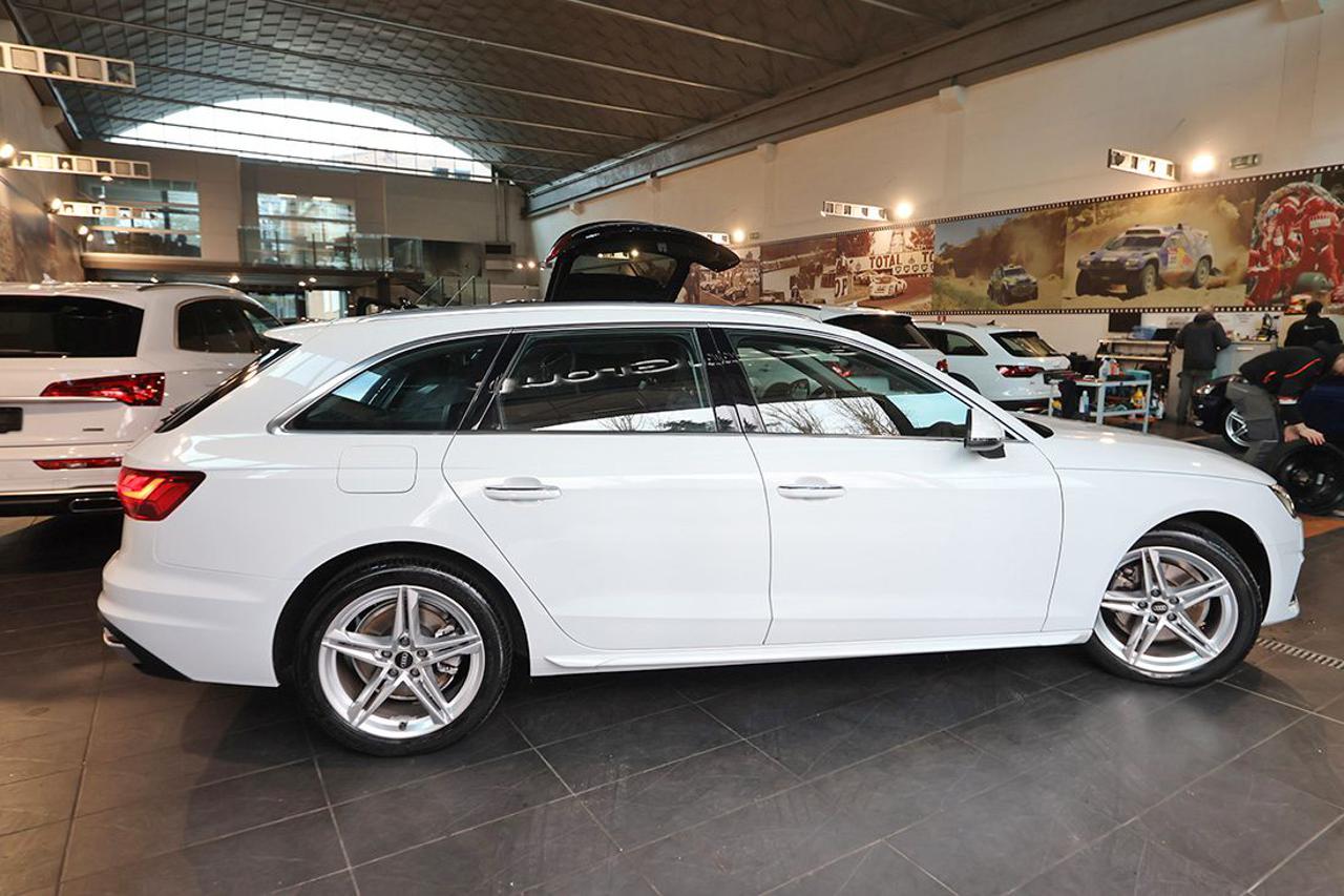 AUDI A4 35 TDI Avant S-Tronic Business Advanced - 10