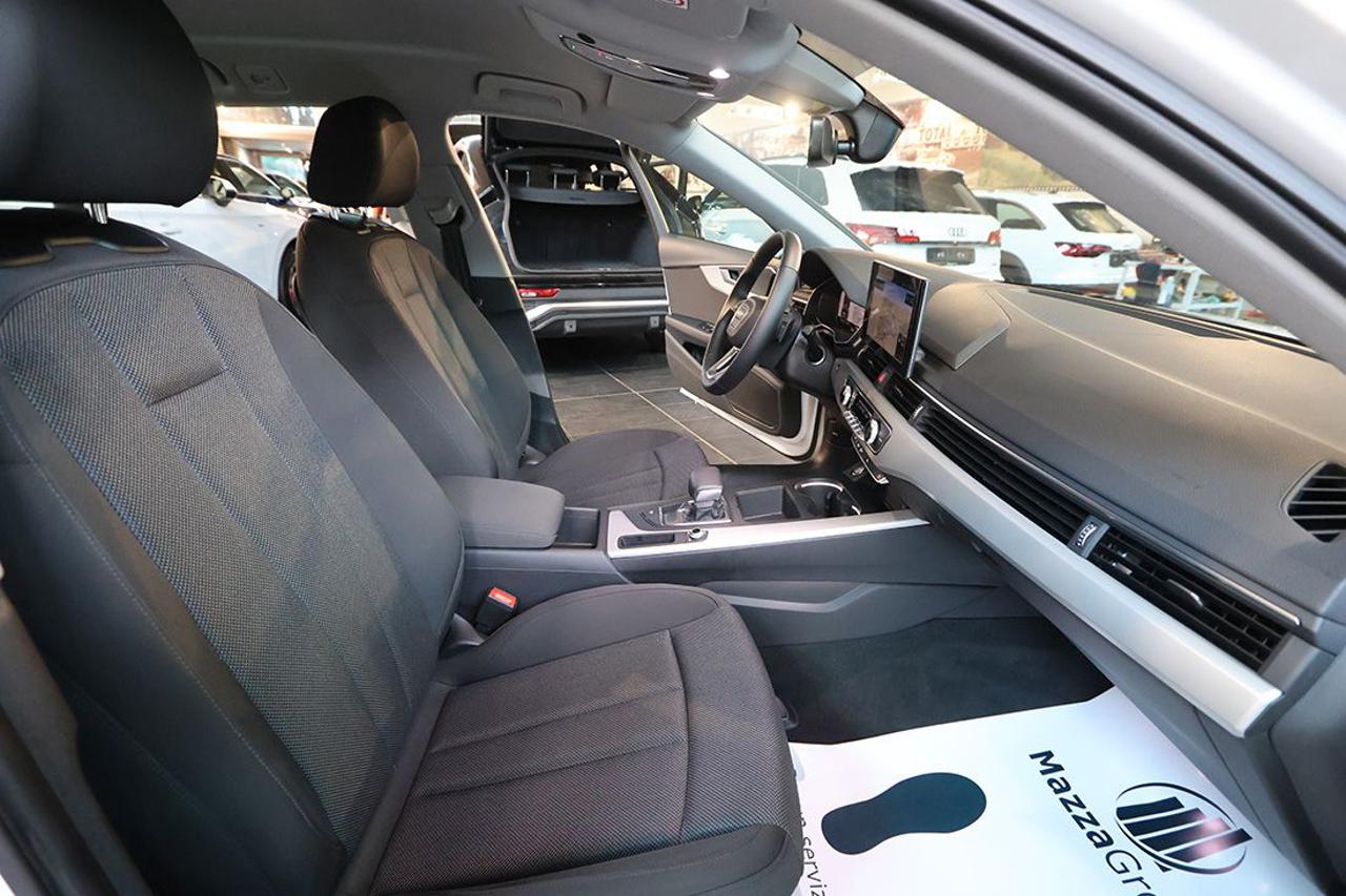 AUDI A4 35 TDI Avant S-Tronic Business Advanced - 44