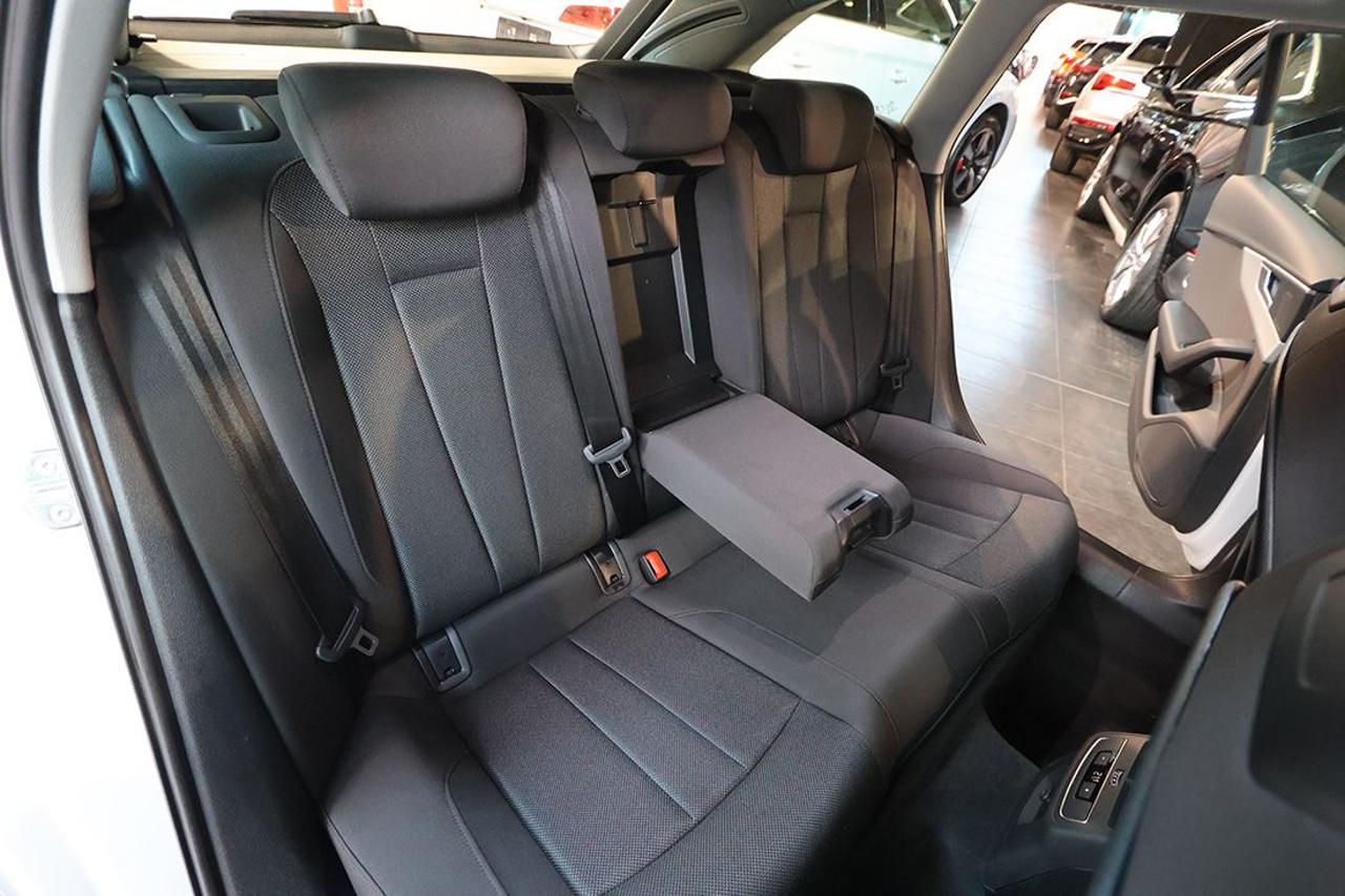 AUDI A4 35 TDI Avant S-Tronic Business Advanced - 20