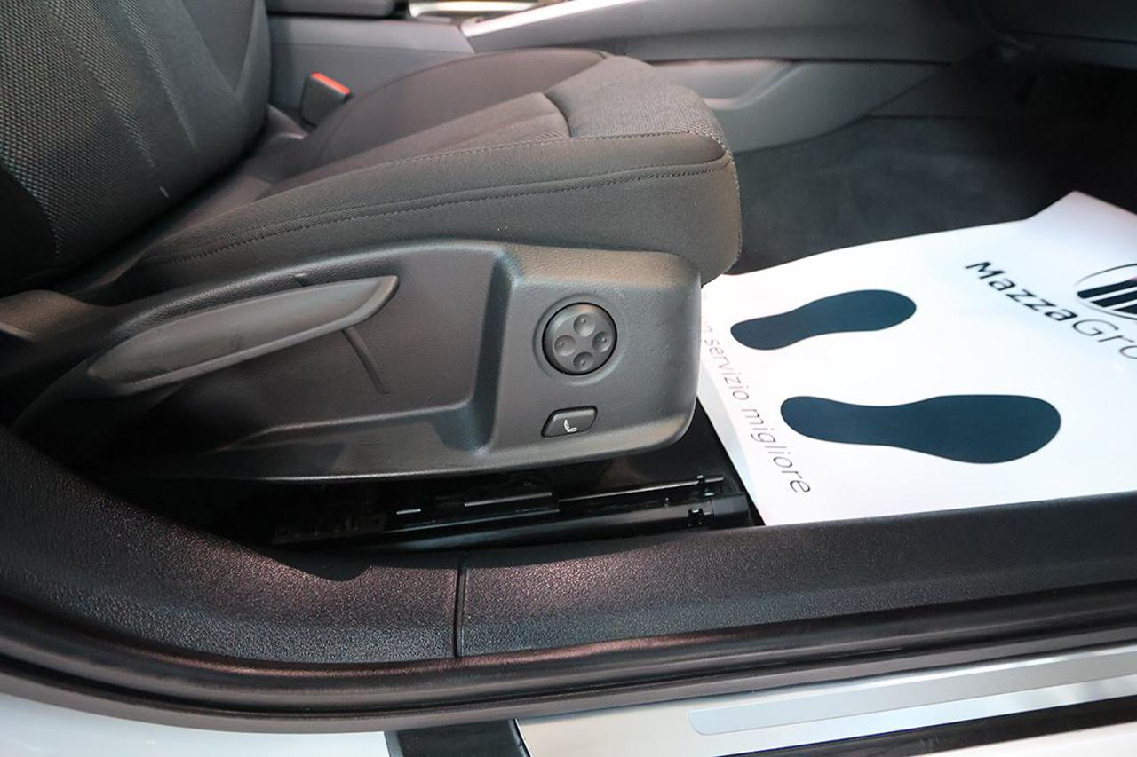 AUDI A4 35 TDI Avant S-Tronic Business Advanced - 42