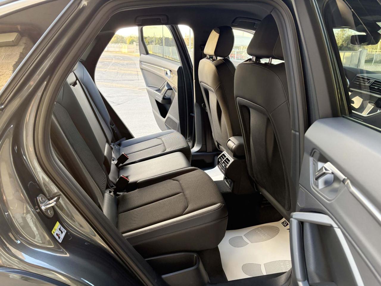 AUDI Q3 SPB Sportback 35 TDI S tronic S line edition - 11