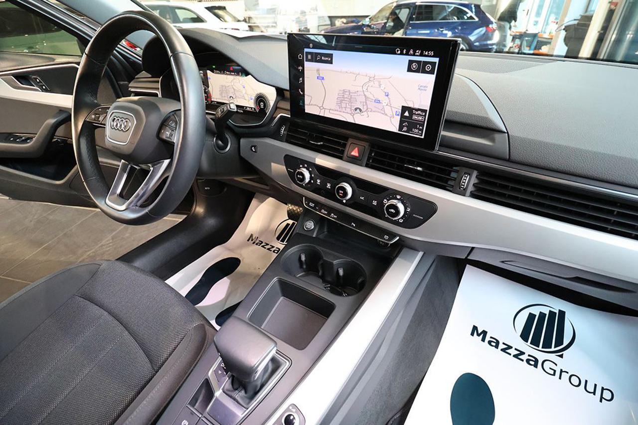 AUDI A4 30 TDI Avant S-Tronic Business - 33