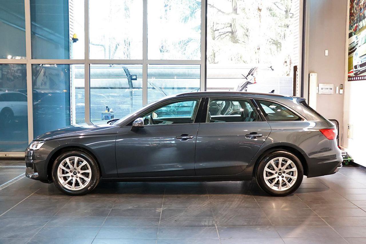 AUDI A4 30 TDI Avant S-Tronic Business - 3