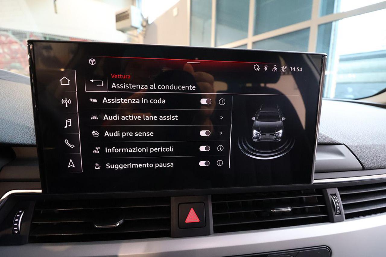 AUDI A4 30 TDI Avant S-Tronic Business - 28