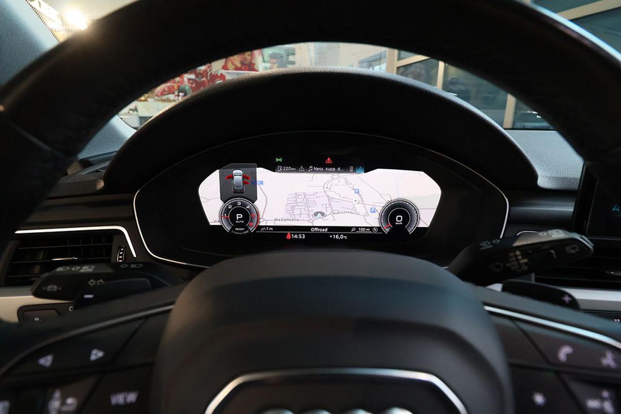 AUDI A4 30 TDI Avant S-Tronic Business - 29