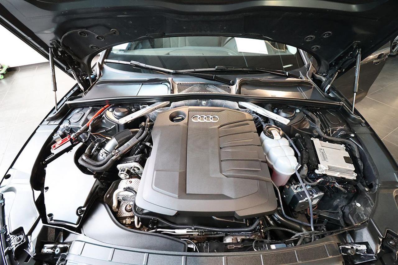 AUDI A4 30 TDI Avant S-Tronic Business - 11