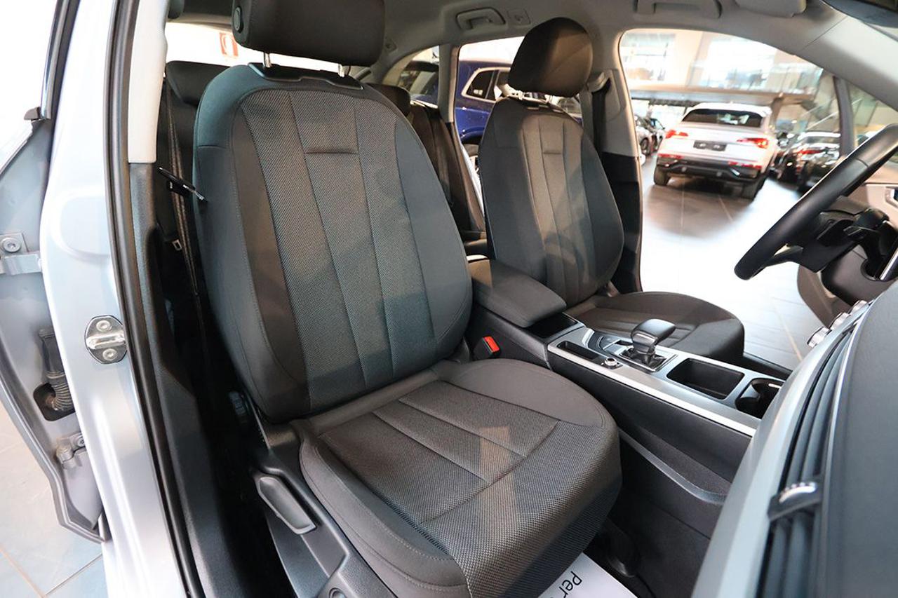 AUDI A4 30 TDI Avant S-Tronic Business - 17