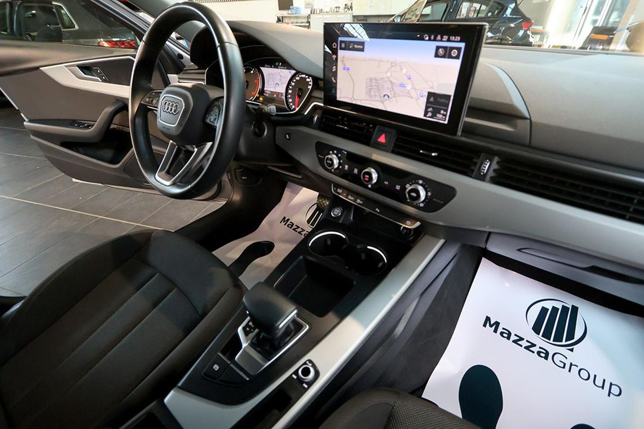 AUDI A4 30 TDI Avant S-Tronic Business - 36