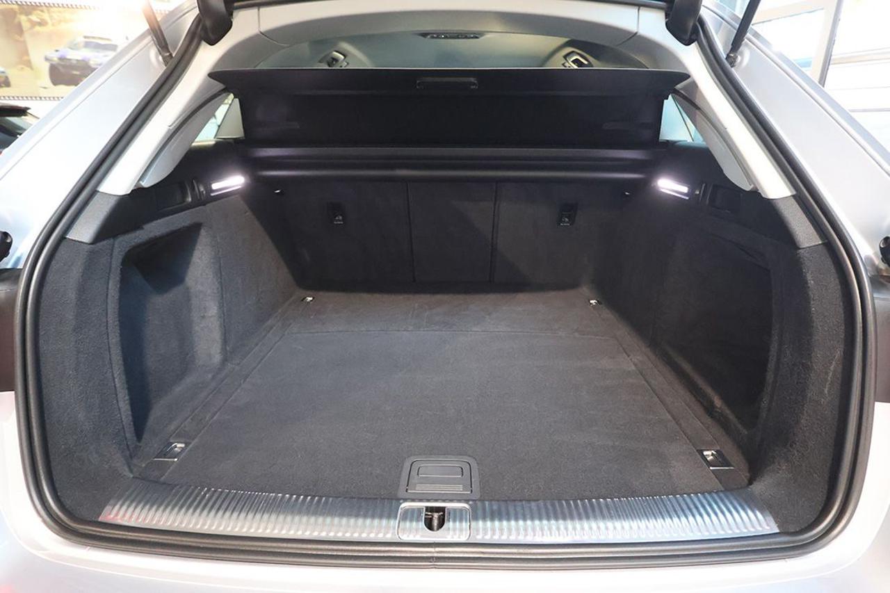 AUDI A4 30 TDI Avant S-Tronic Business - 12