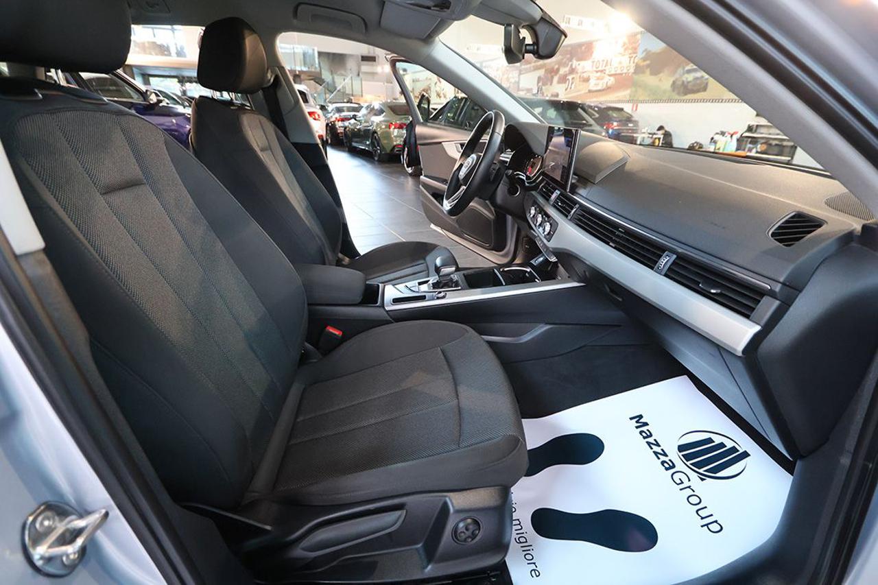 AUDI A4 30 TDI Avant S-Tronic Business - 42