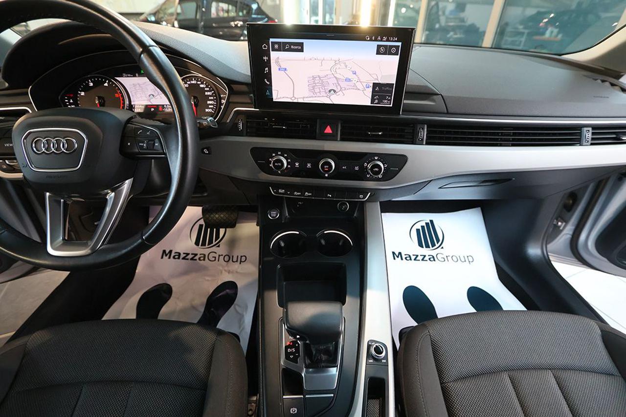 AUDI A4 30 TDI Avant S-Tronic Business - 33