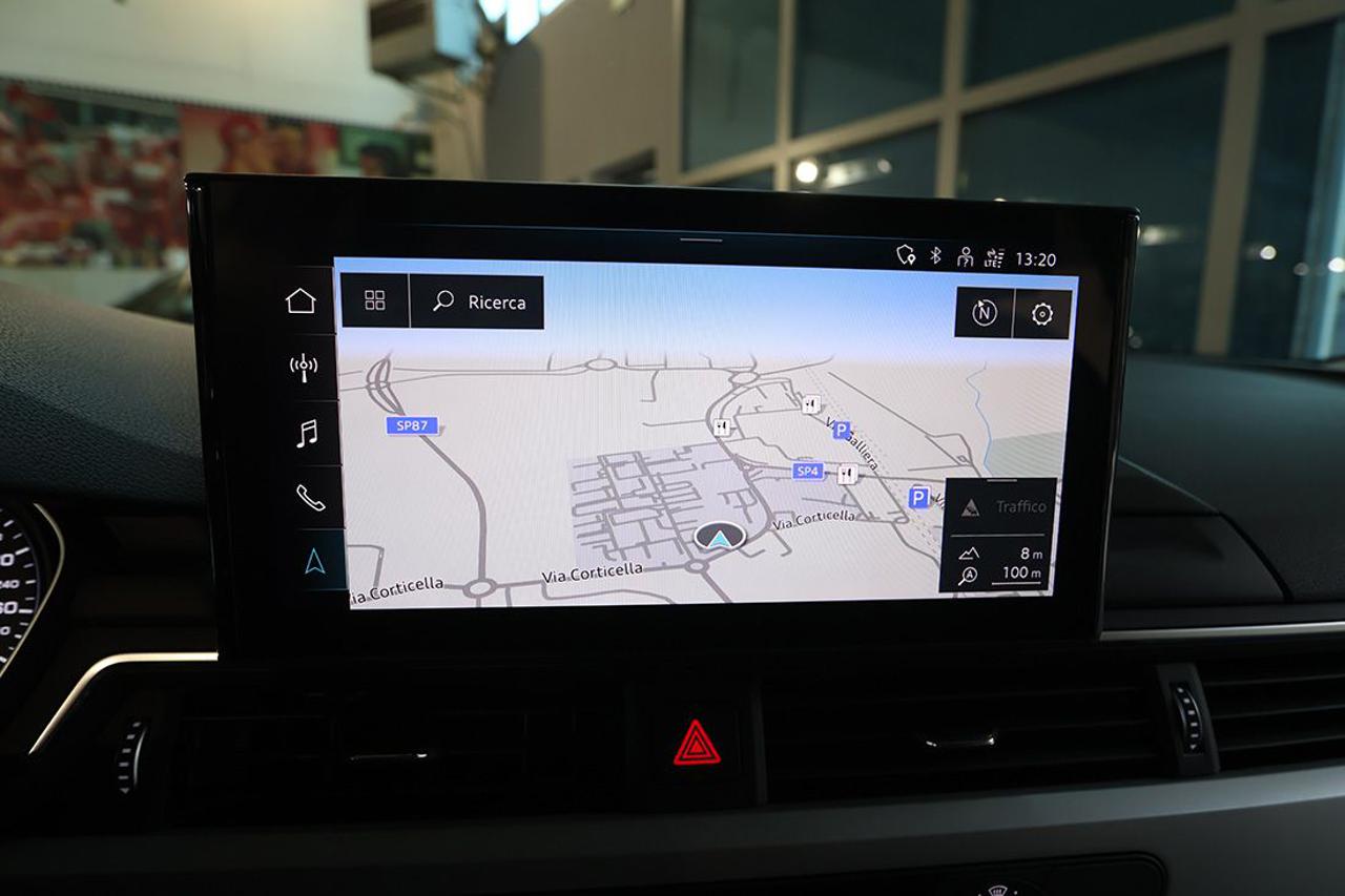 AUDI A4 30 TDI Avant S-Tronic Business - 24