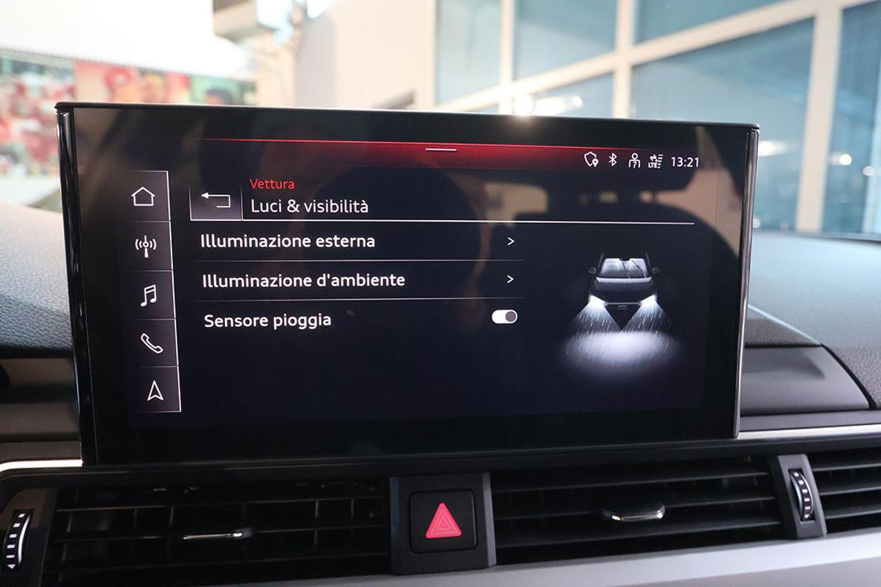 AUDI A4 30 TDI Avant S-Tronic Business - 28