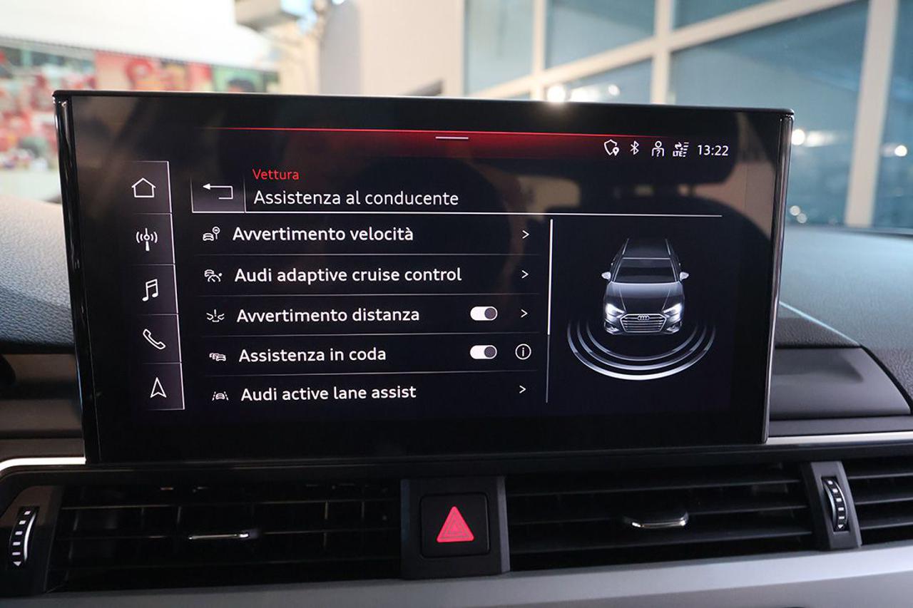 AUDI A4 30 TDI Avant S-Tronic Business - 29