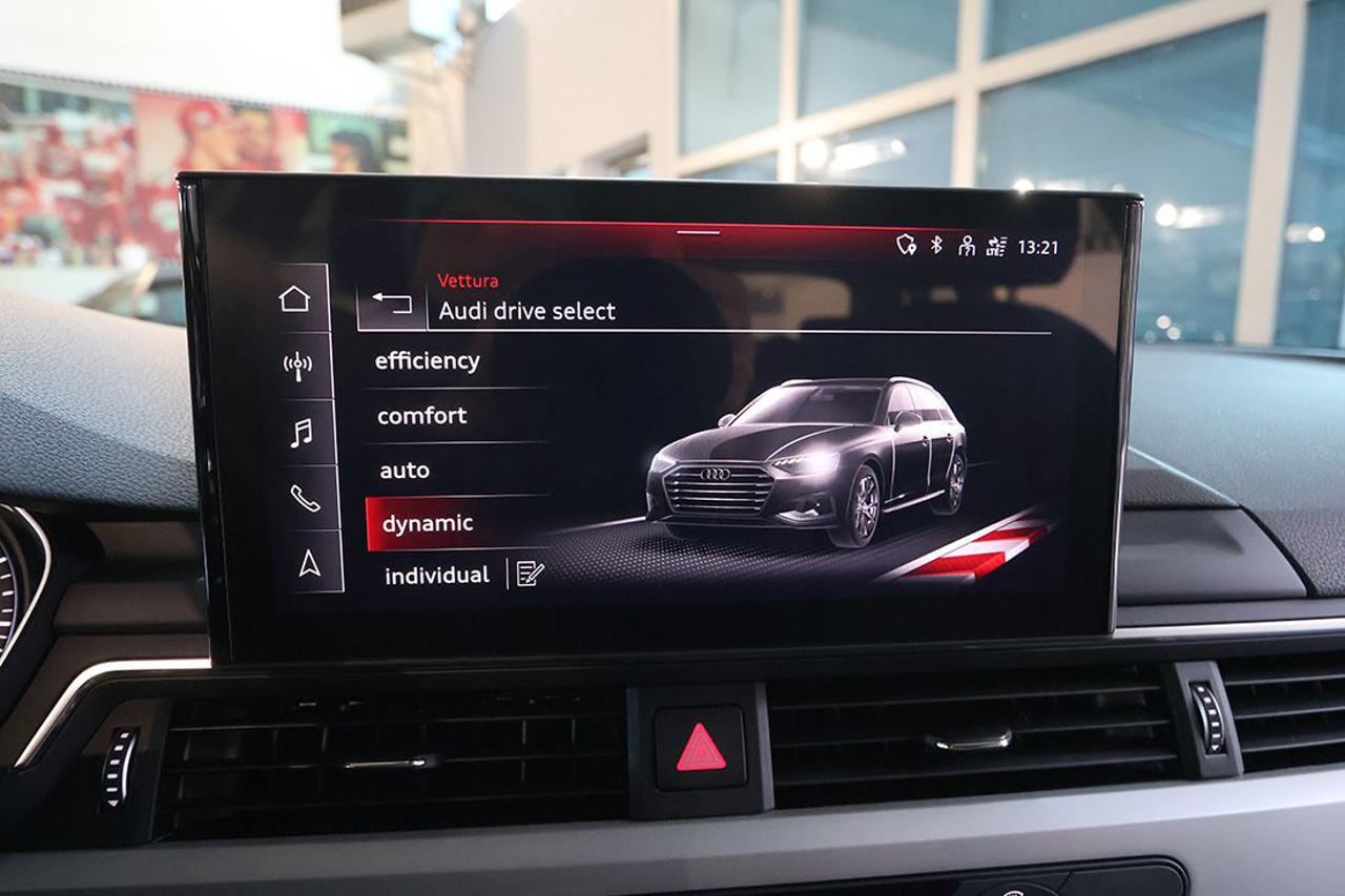 AUDI A4 30 TDI Avant S-Tronic Business - 27