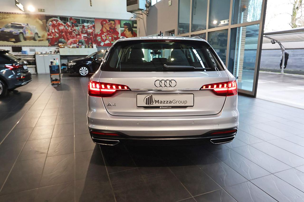 AUDI A4 30 TDI Avant S-Tronic Business - 8