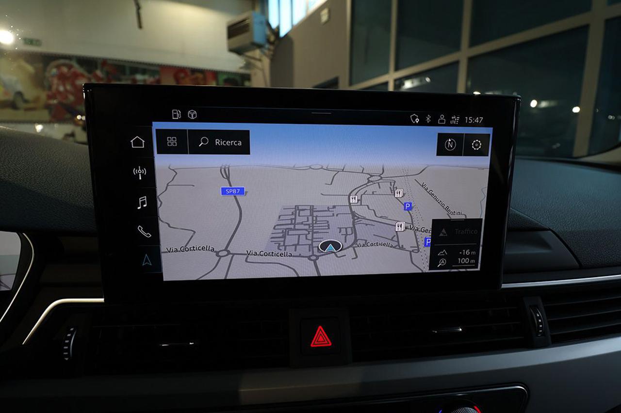 AUDI A4 35 TDI Avant S-Tronic Business Advanced - 24