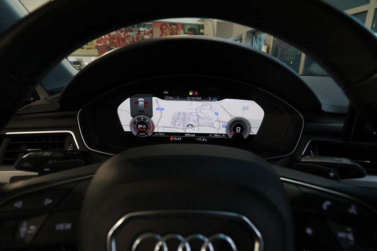 AUDI A4 35 TDI Avant S-Tronic Business Advanced - 29