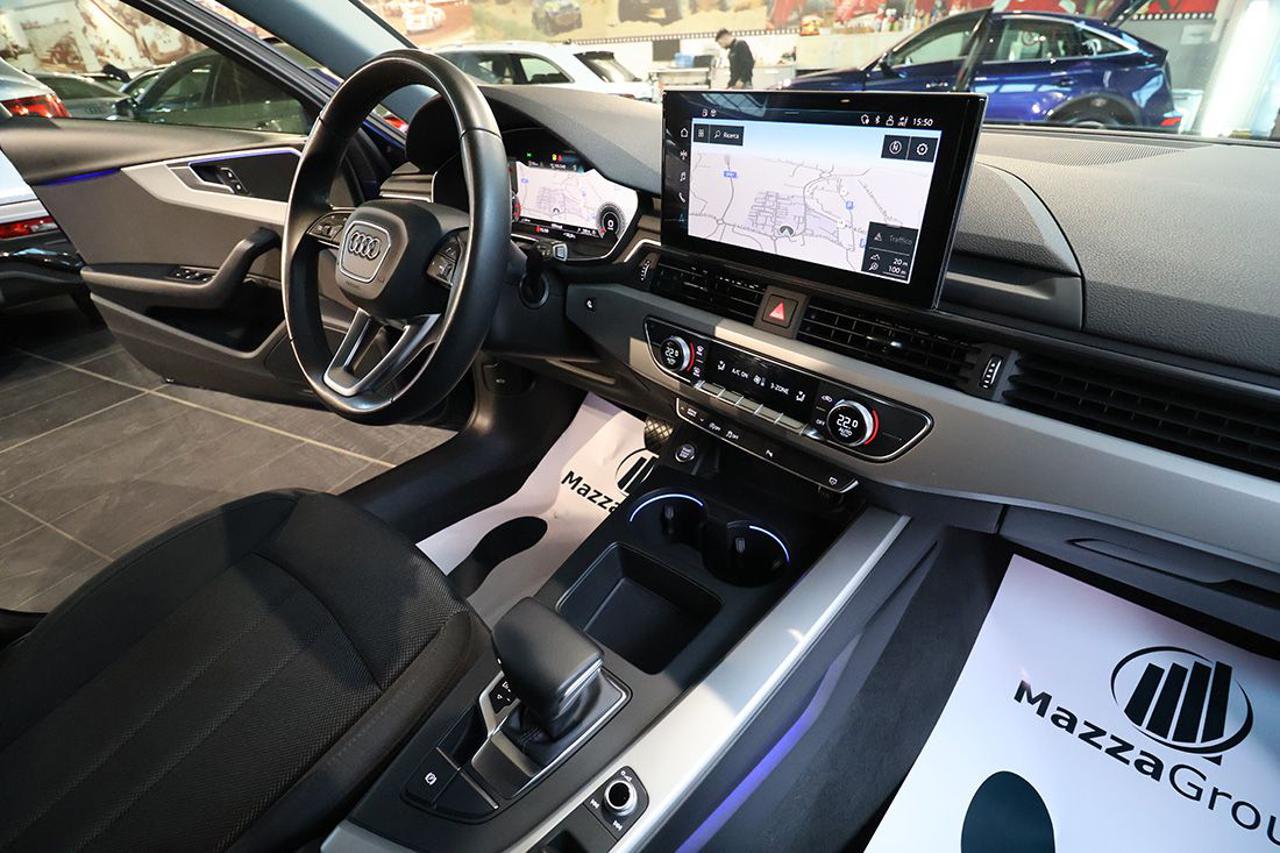 AUDI A4 35 TDI Avant S-Tronic Business Advanced - 36