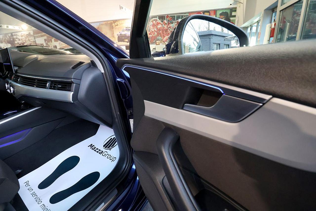 AUDI A4 35 TDI Avant S-Tronic Business Advanced - 40