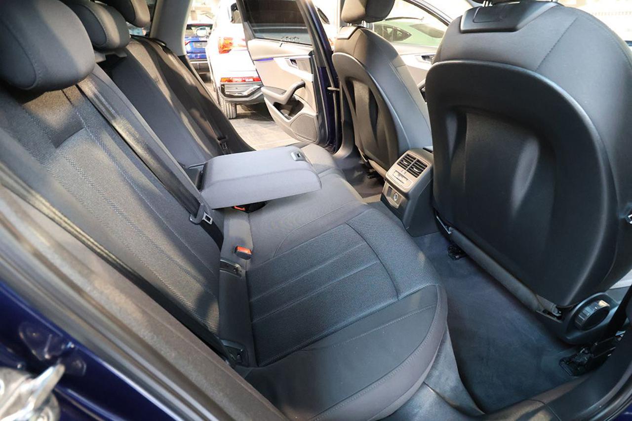 AUDI A4 35 TDI Avant S-Tronic Business Advanced - 19