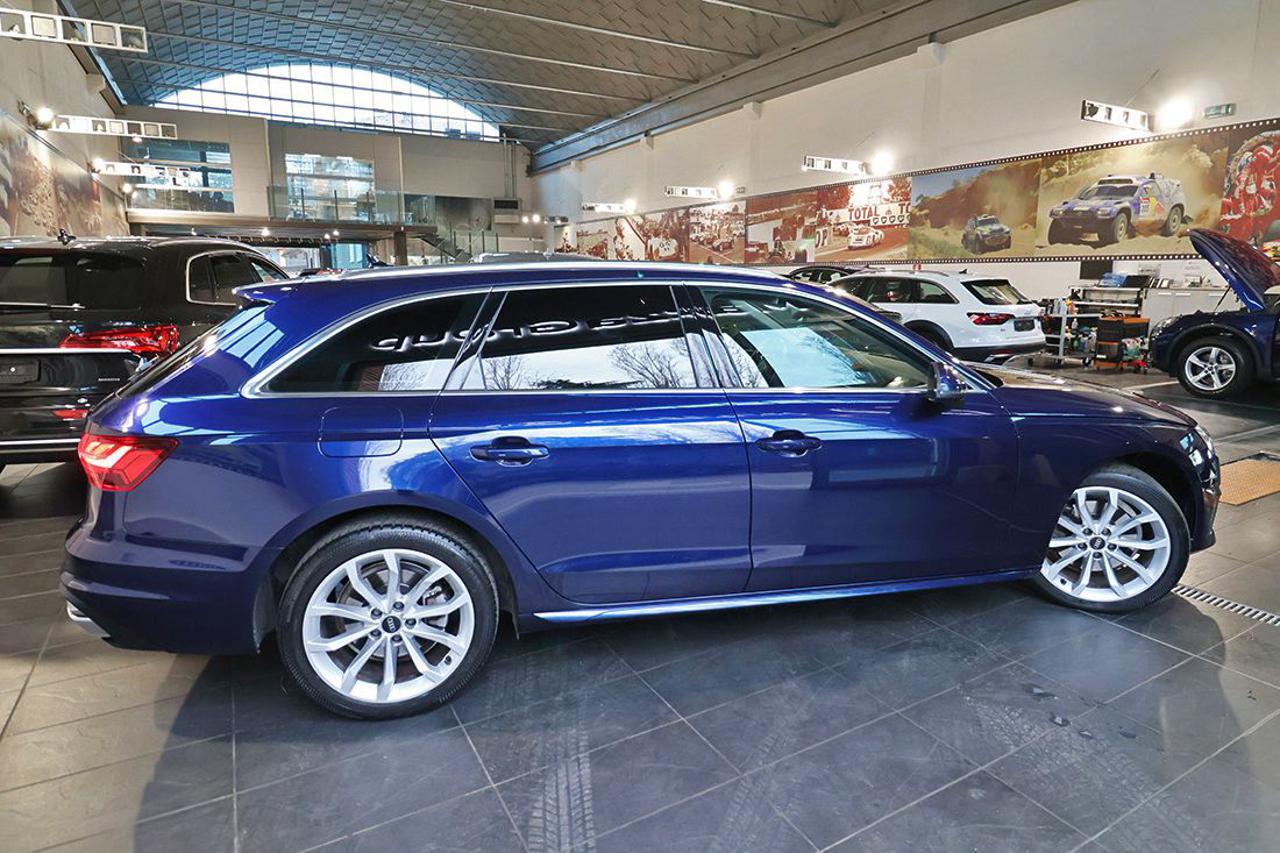 AUDI A4 35 TDI Avant S-Tronic Business Advanced - 10
