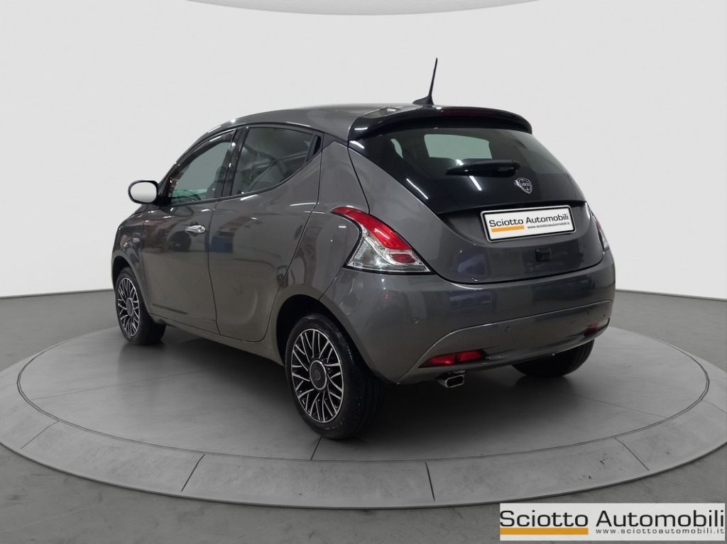 LANCIA Ypsilon 1.0 FireFly 5 porte S&S Hybrid Gold - 4
