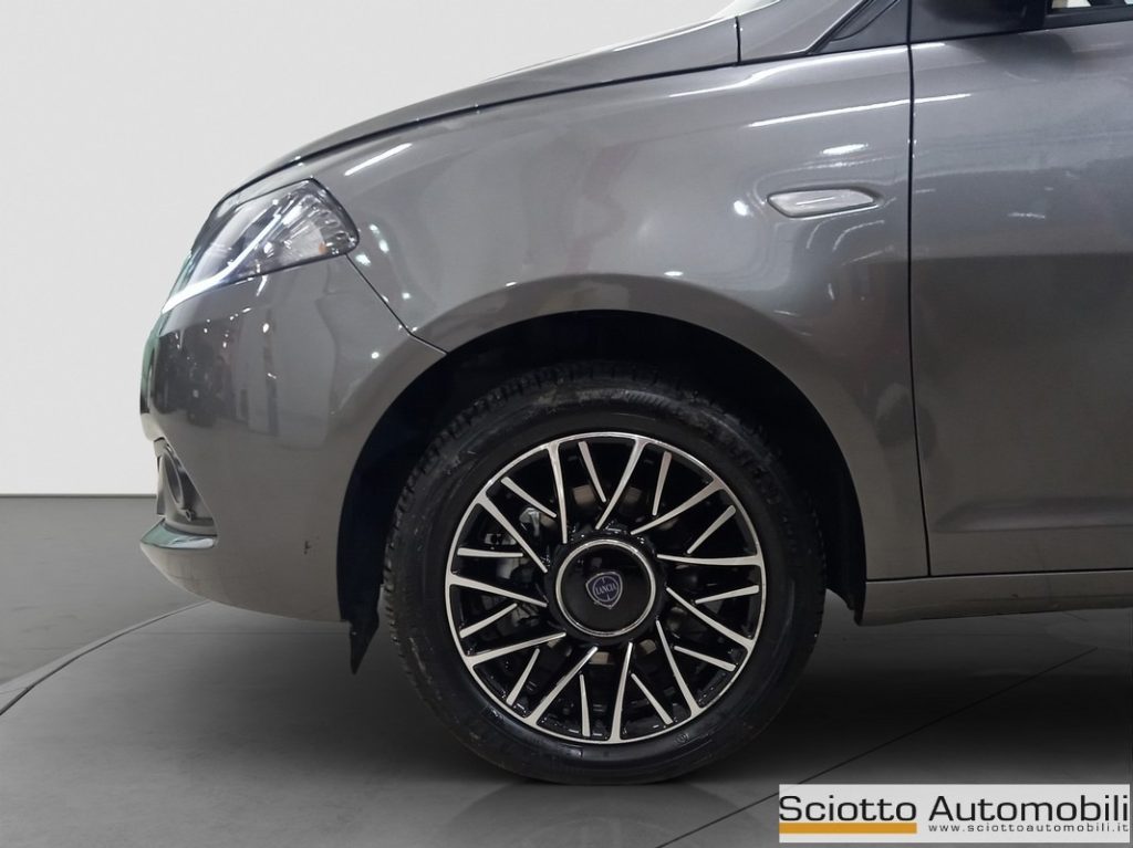 LANCIA Ypsilon 1.0 FireFly 5 porte S&S Hybrid Gold - 19