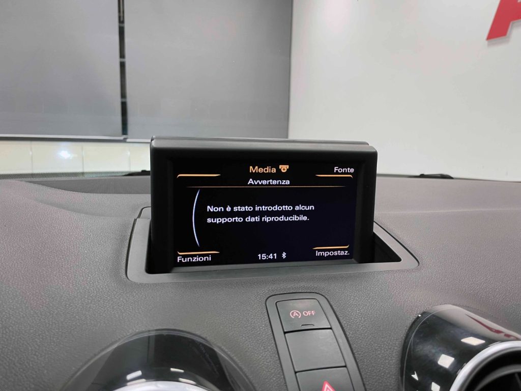 AUDI A1 3P 1.6 TDI S-LINE 105CV - 24