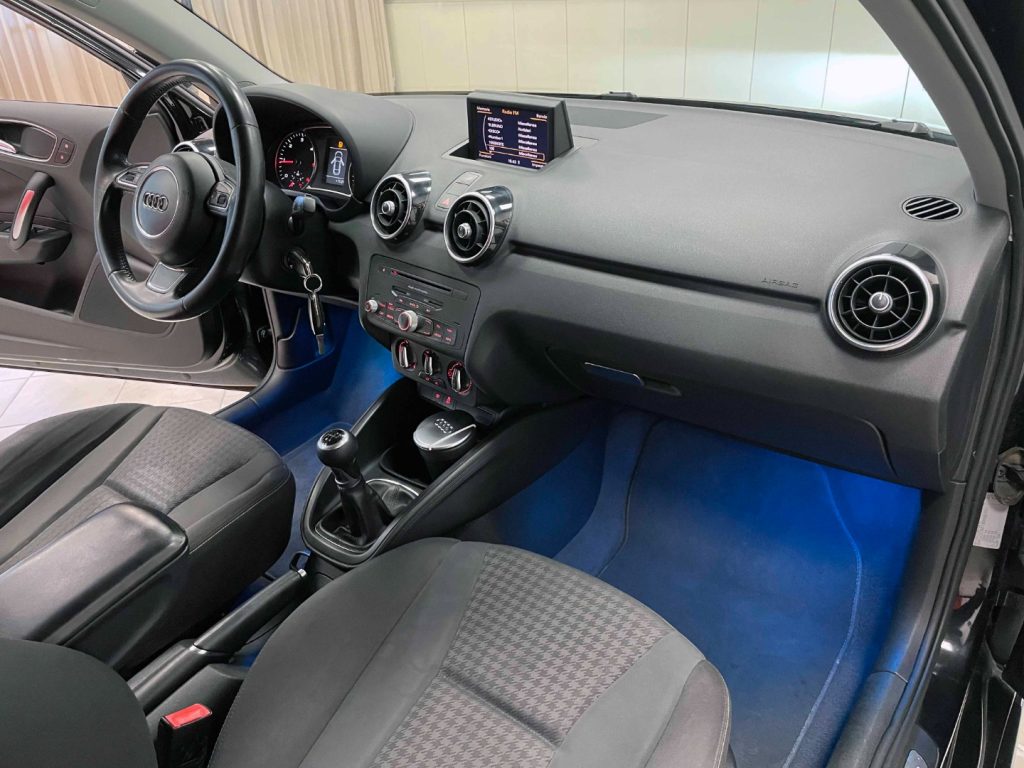 AUDI A1 3P 1.6 TDI S-LINE 105CV - 40