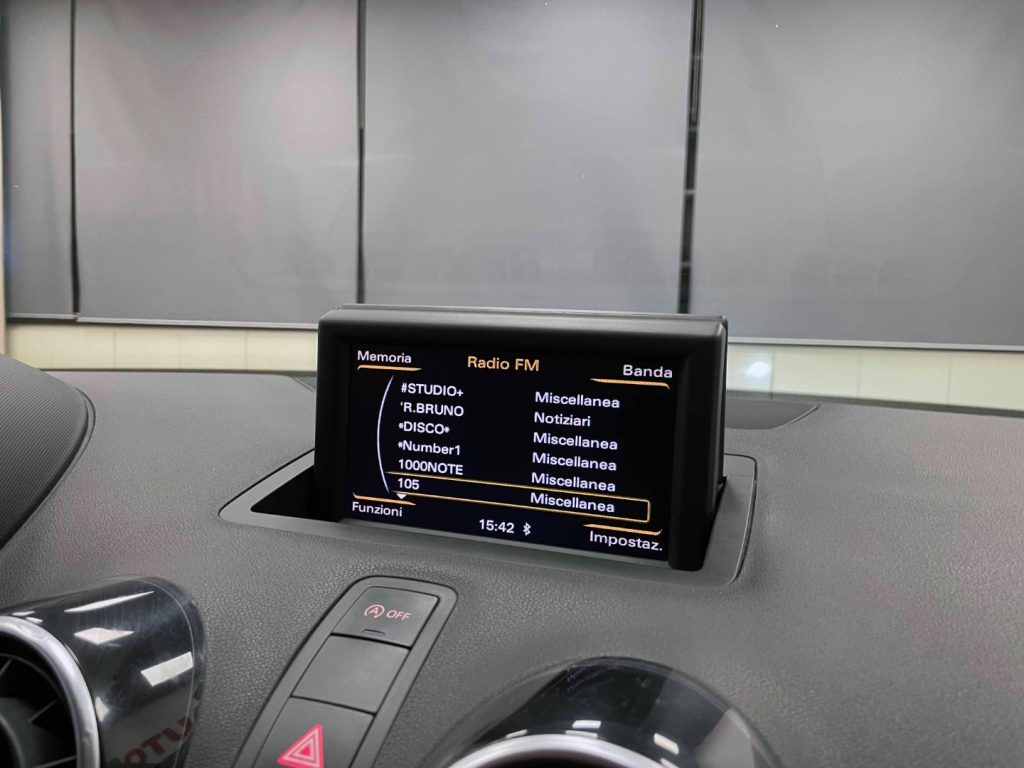 AUDI A1 3P 1.6 TDI S-LINE 105CV - 42