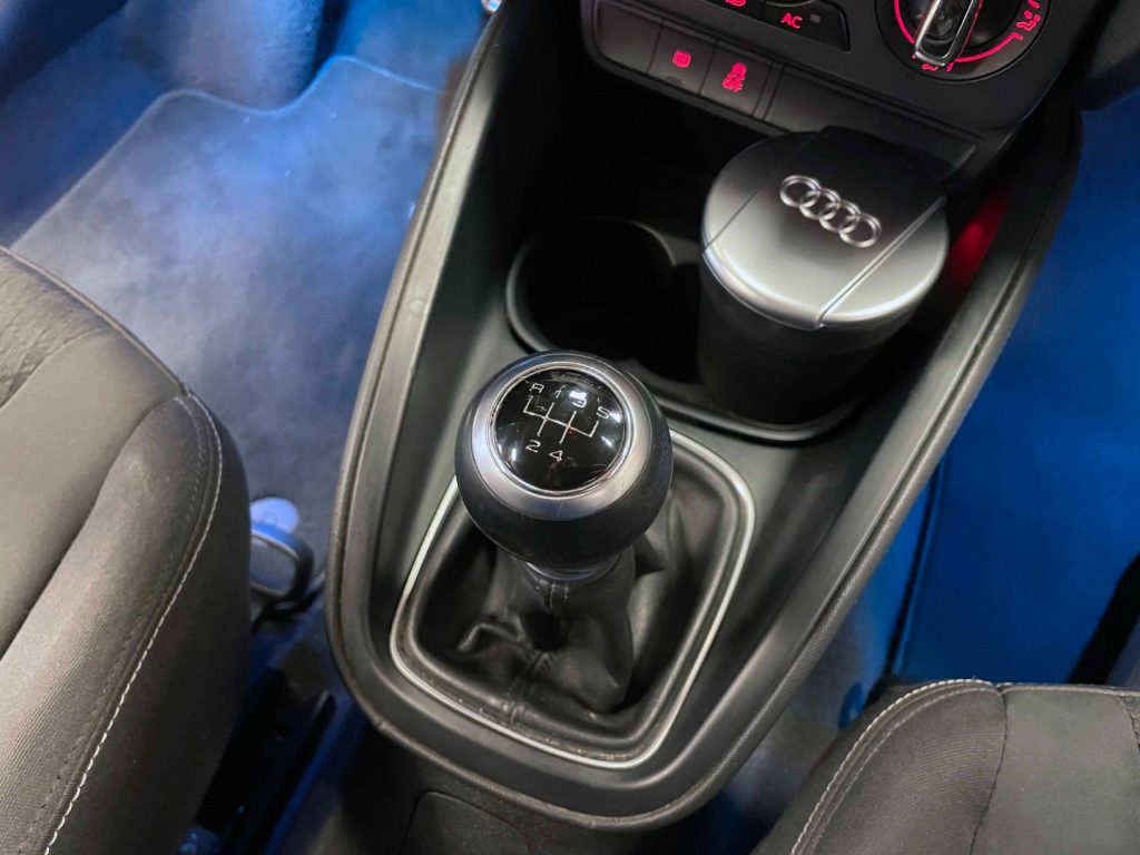 AUDI A1 3P 1.6 TDI S-LINE 105CV - 44