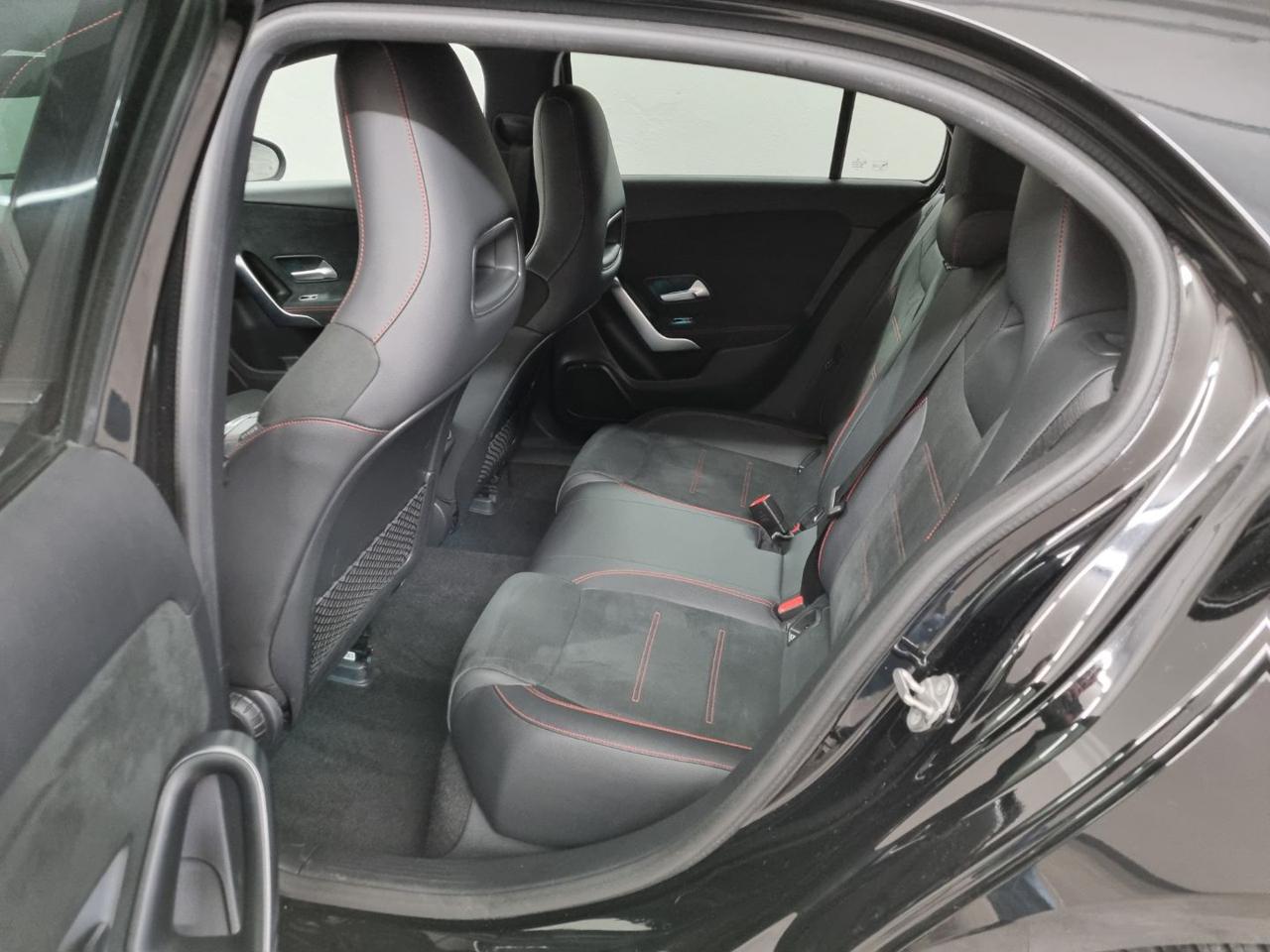 MERCEDES-BENZ A 250 e Automatic EQ-Power Premium AMG - 9