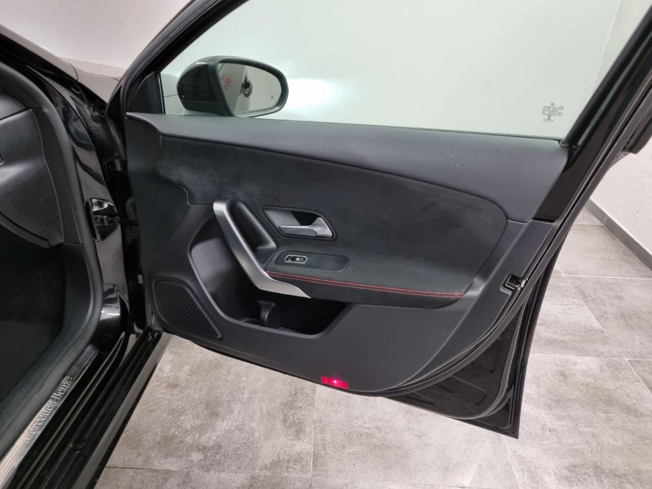 MERCEDES-BENZ A 250 e Automatic EQ-Power Premium AMG - 30