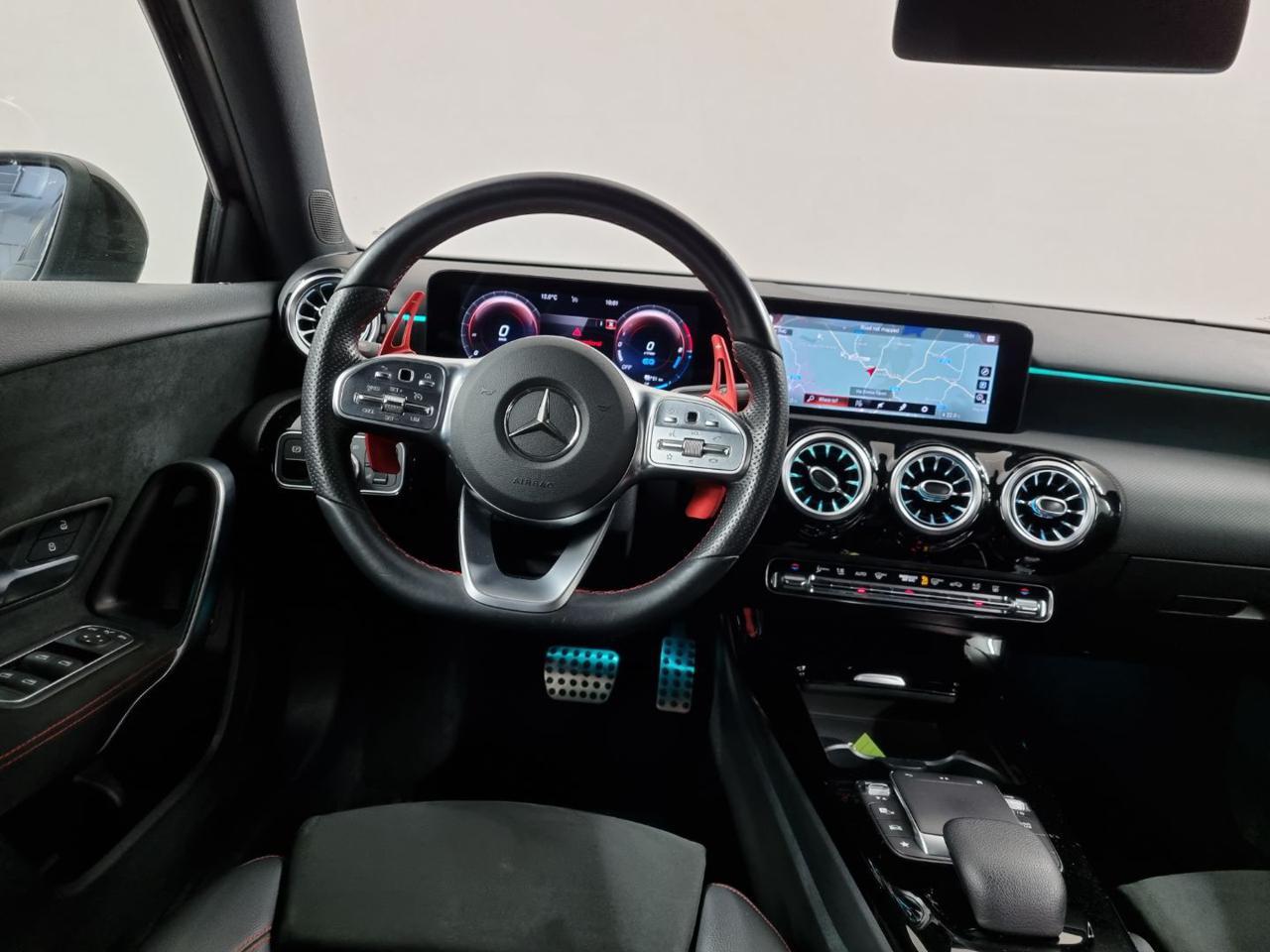 MERCEDES-BENZ A 250 e Automatic EQ-Power Premium AMG - 26