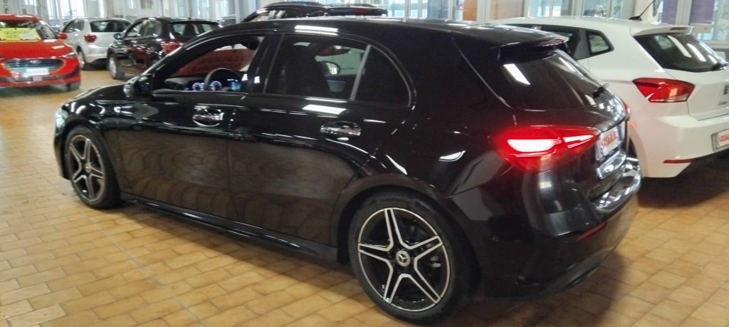 MERCEDES-BENZ A 180 Automatic AMG Line Advanced Plus - 4