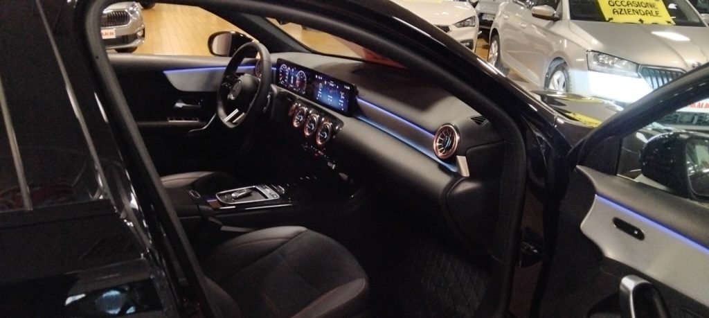 MERCEDES-BENZ A 180 Automatic AMG Line Advanced Plus - 12