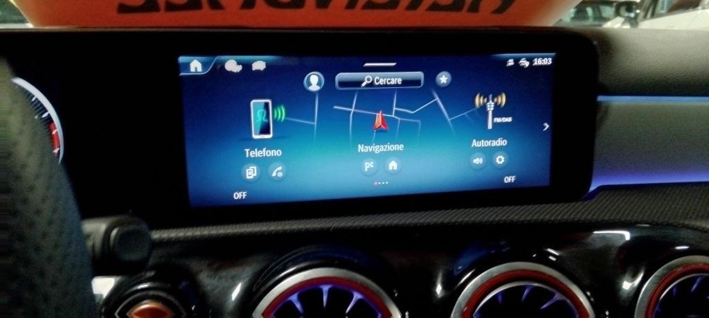 MERCEDES-BENZ A 180 Automatic AMG Line Advanced Plus - 22