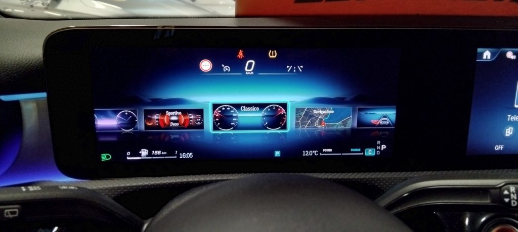 MERCEDES-BENZ A 180 Automatic AMG Line Advanced Plus - 31