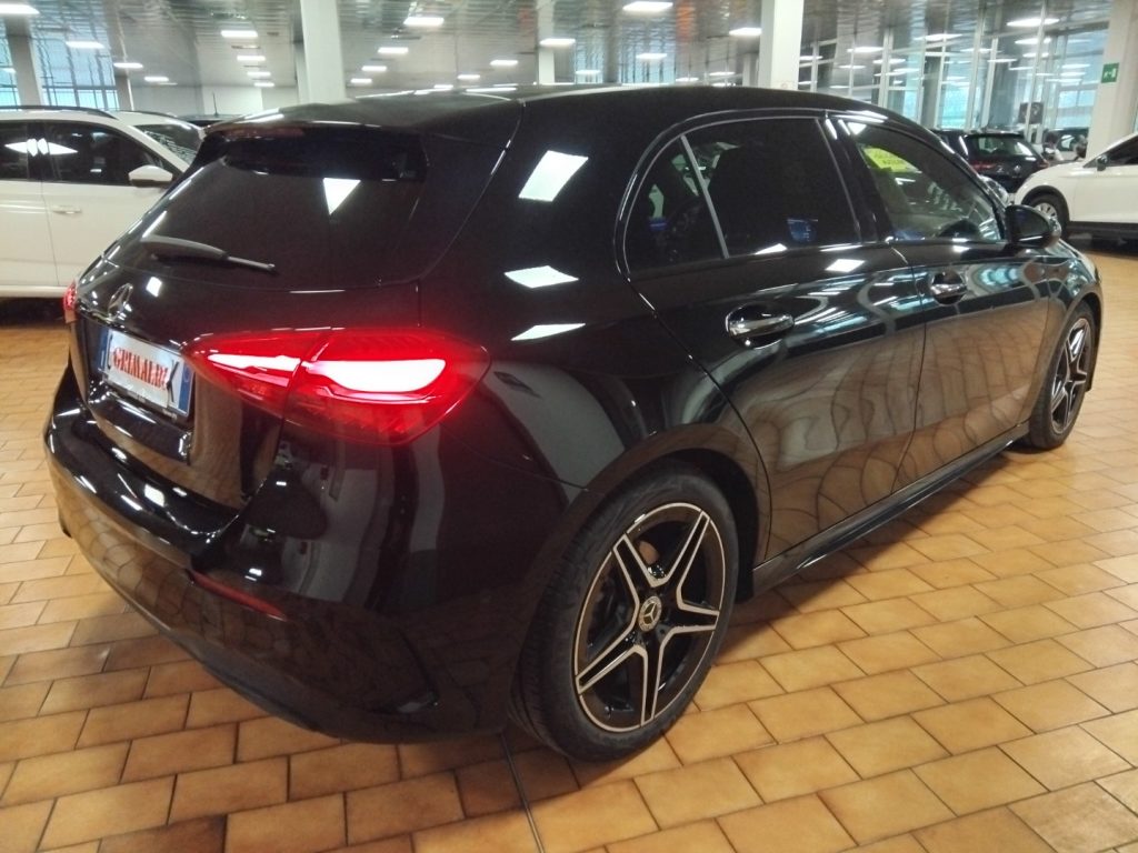 MERCEDES-BENZ A 180 Automatic AMG Line Advanced Plus MHEV - 4