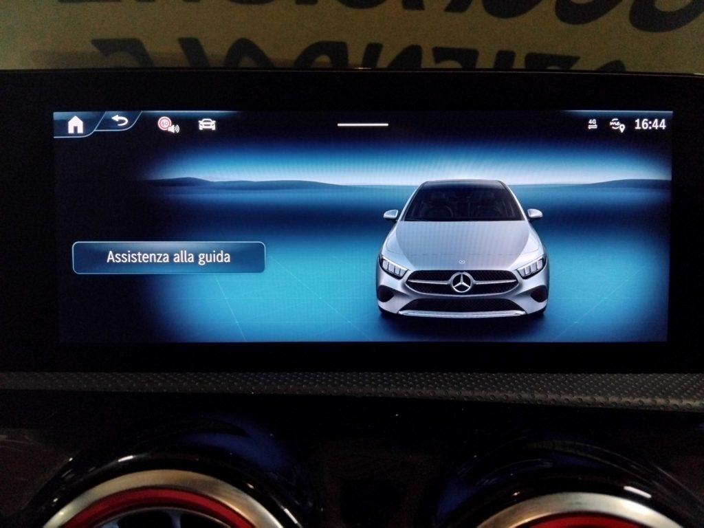 MERCEDES-BENZ A 180 Automatic AMG Line Advanced Plus MHEV - 33