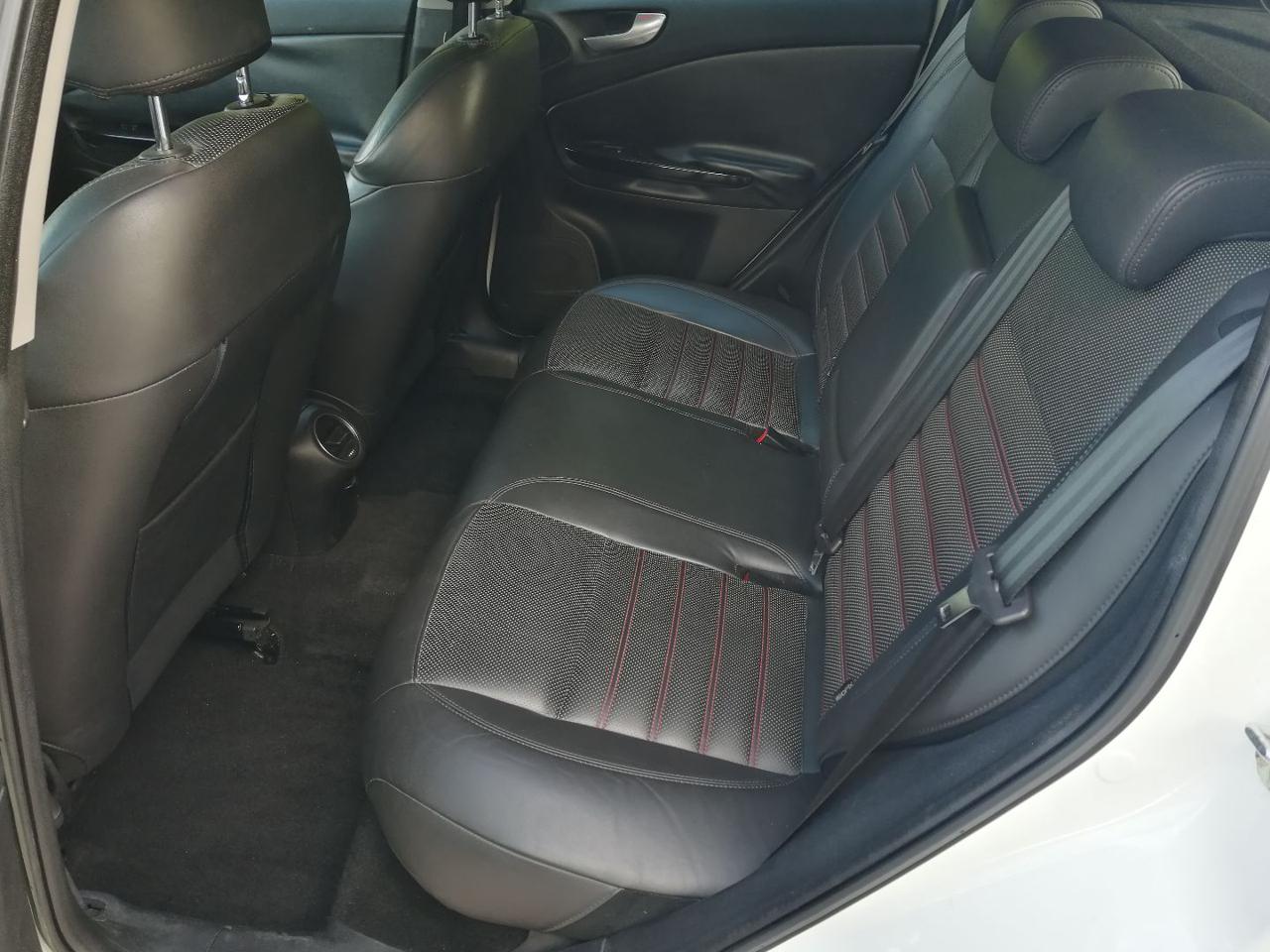 ALFA ROMEO Giulietta 2.0 JTDm-2 170 CV Distinctive - 8