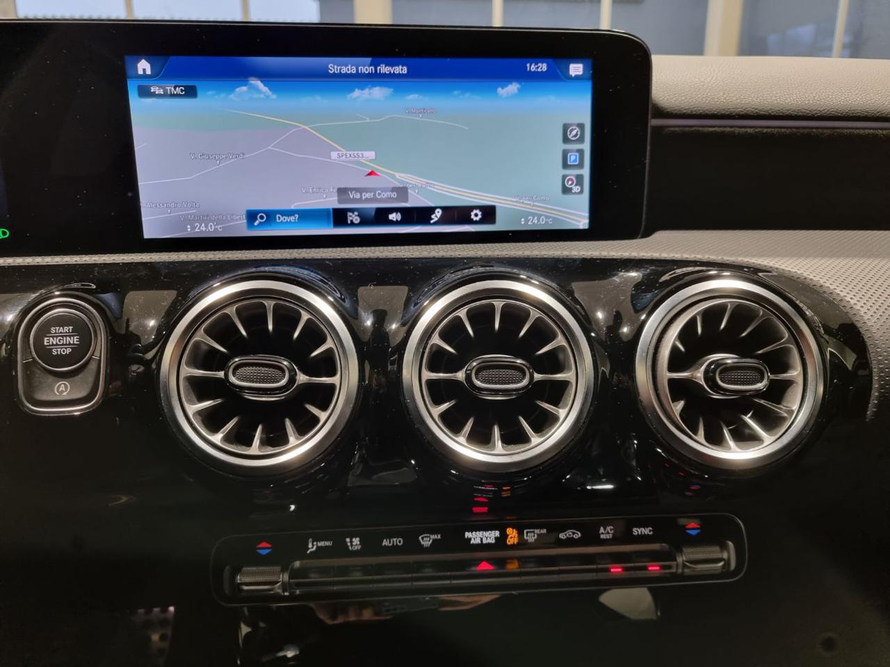 MERCEDES-BENZ A 200 d Automatic Premium AMG - 18