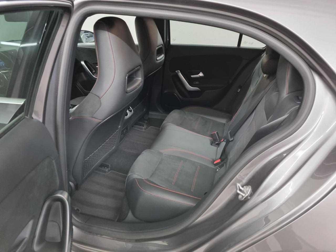 MERCEDES-BENZ A 200 d Automatic Premium AMG - 11