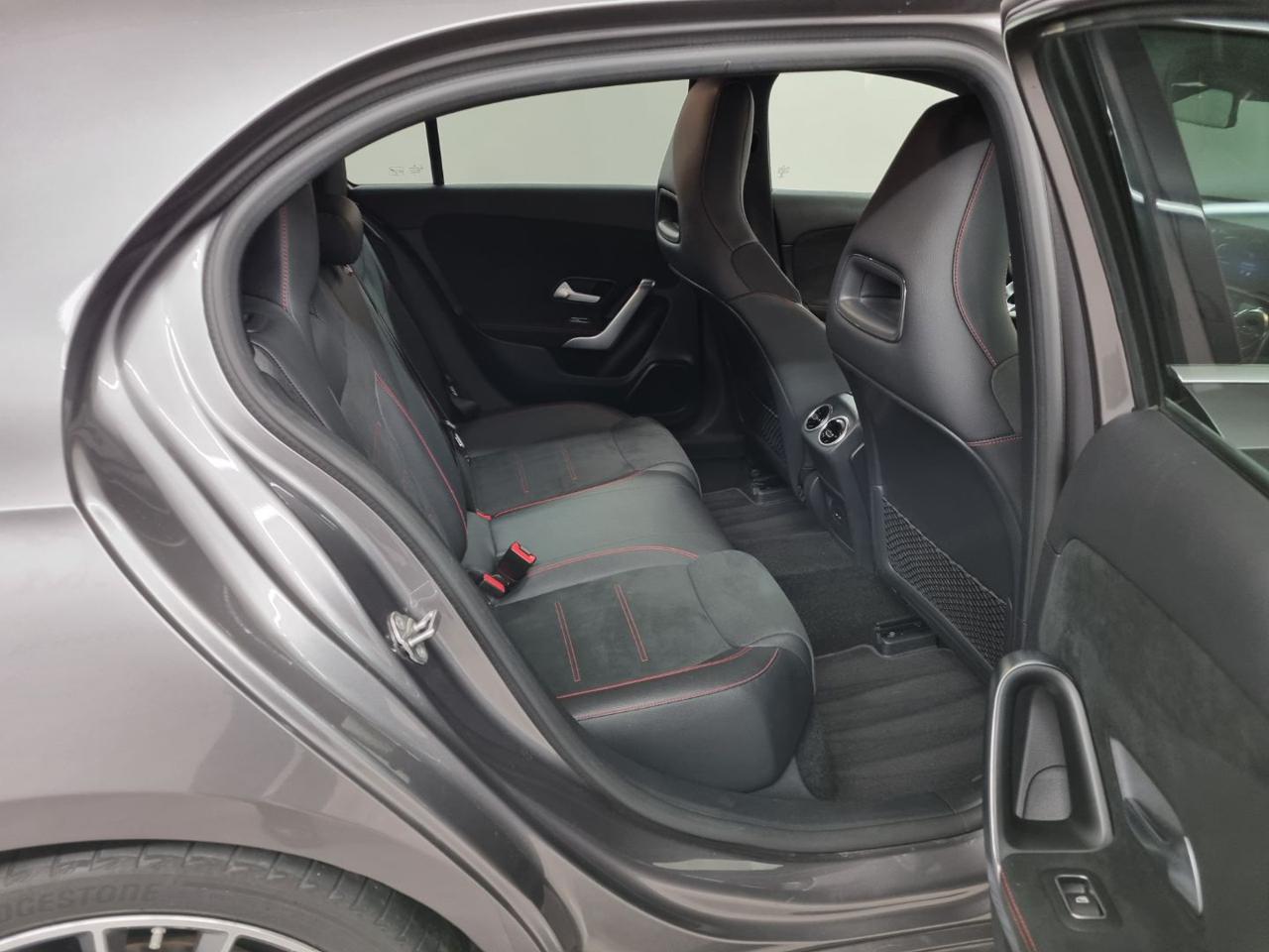 MERCEDES-BENZ A 200 d Automatic Premium AMG - 28