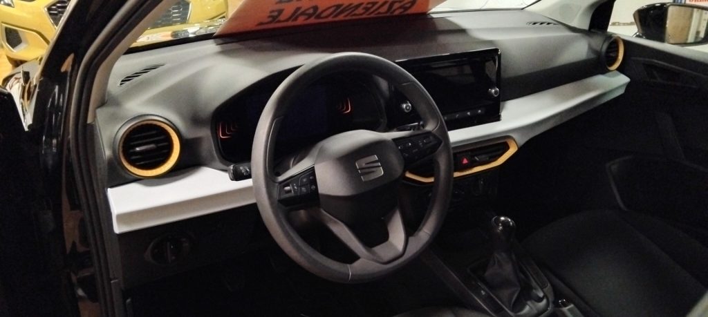 SEAT Arona 1.0 EcoTSI Reference - 4